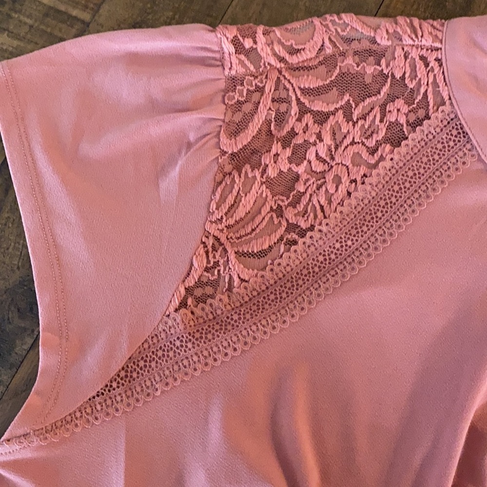 New Torrid salmon blouse 2X - Picture 3 of 7